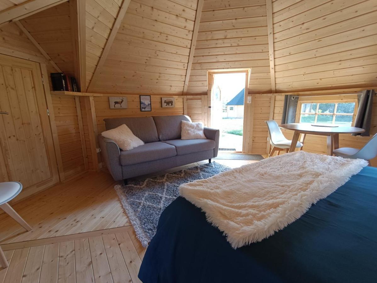 Les Cabanes Du Grand Nord Pradines  Exteriör bild