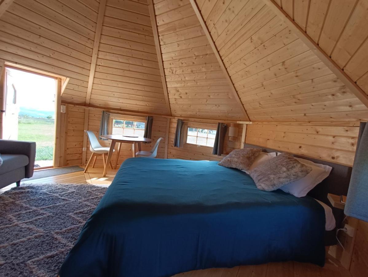 Les Cabanes Du Grand Nord Pradines  Exteriör bild